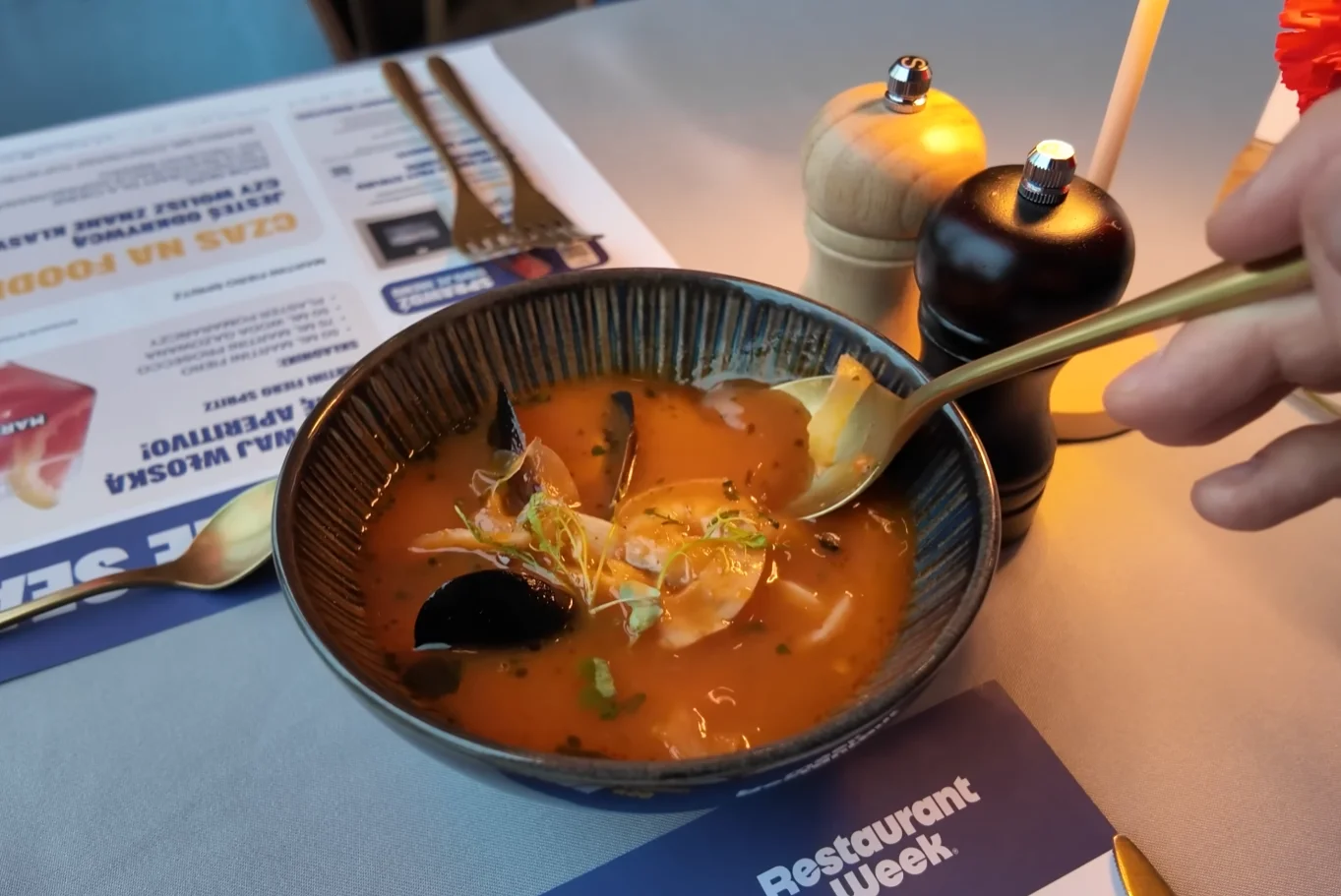 Floor Number Two — zupa rybna z ośmiornicą i krewetkami